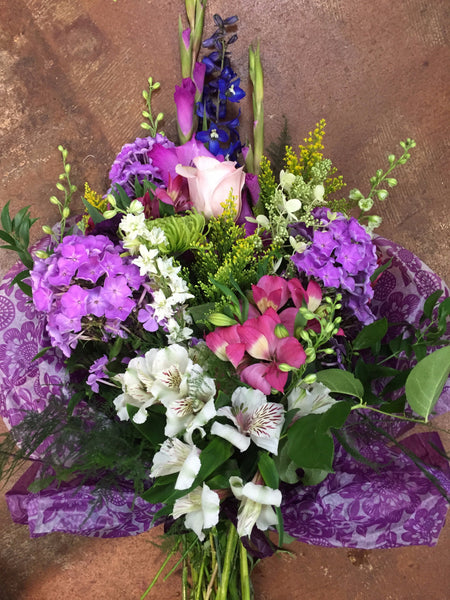 Market Bouquets- Freshest Picks of the Day- Large Hand tied bouquet (for those that do not need a vase)