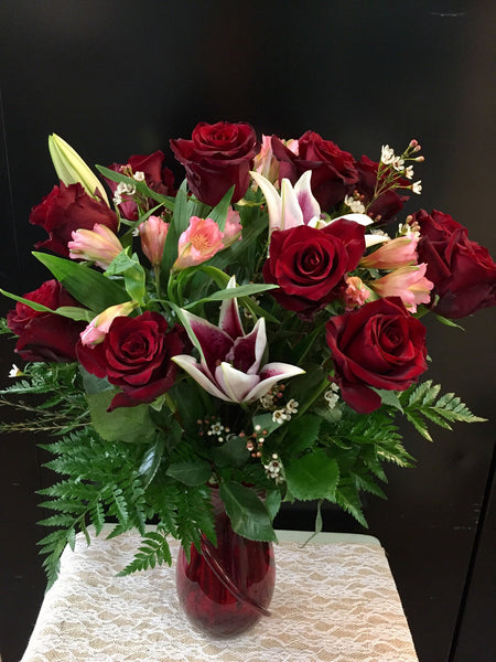 Dozen Red Rose Vase with Lily